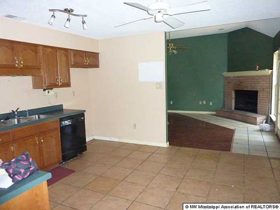 3rd image of 6530 Rosewood Dr