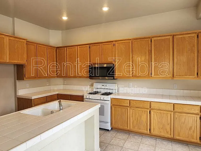 3795 Swan Ave — Photo 5