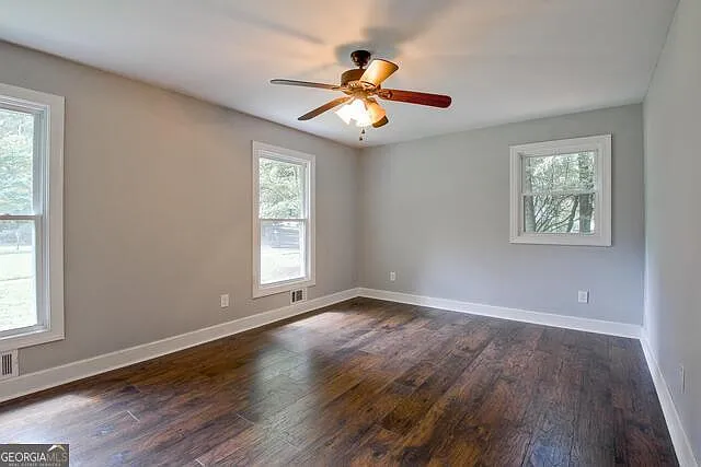205 Kingswood Dr — Photo 9