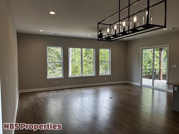 5th image of 1226 Belle Pond Ave