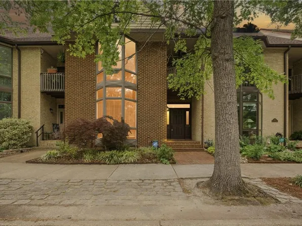 1213 Botetourt Gdns, Norfolk, VA 23517