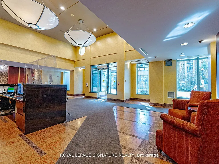 21 Hillcrest Ave #209 — Photo 32