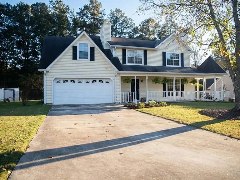 2070 Emerald Dr — Photo 40
