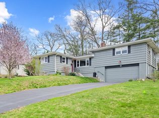 17 Foothills Way, Bloomfield, CT 06002