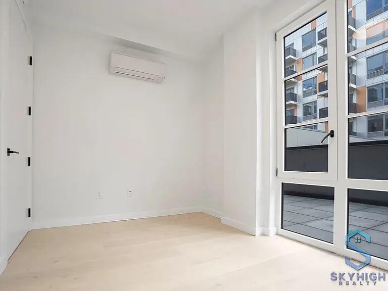 37-25 32nd St #5G — Photo 9