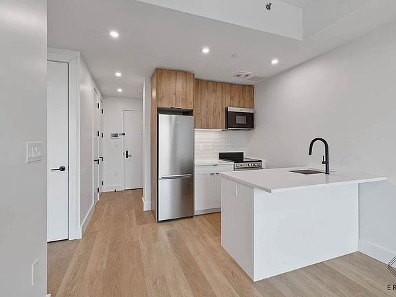 2nd image of 80 Linden Blvd #2G