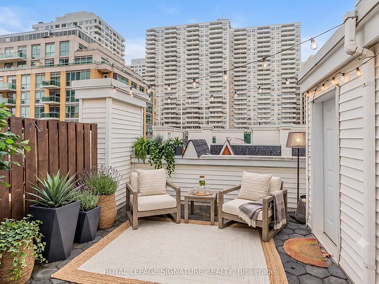 100 Redpath Ave #23 — Photo 28