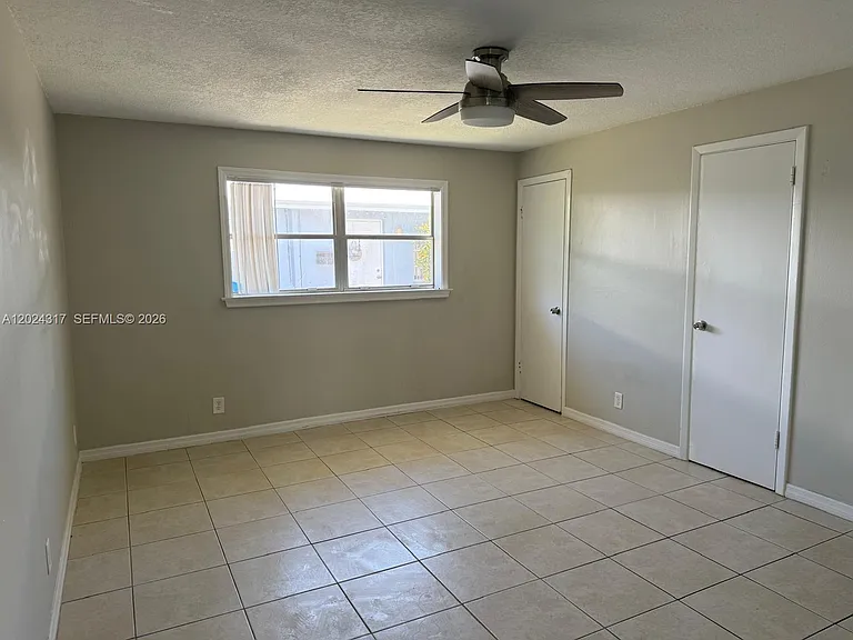 588 Holly Dr #B — Photo 7