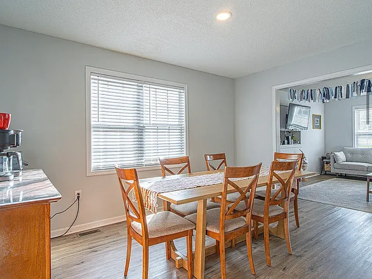 316 Anna St — Photo 11