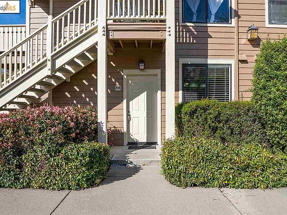 2nd image of 143 Shoreline Ct