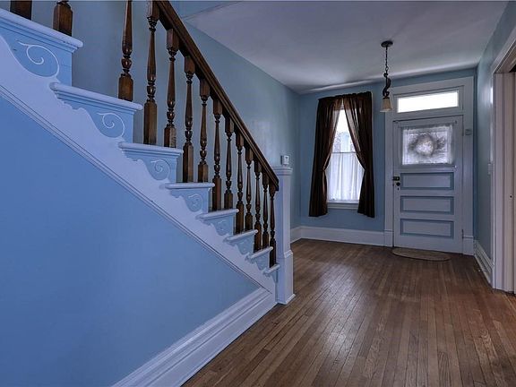 3rd image of 522 2nd St
