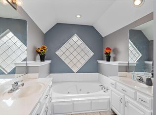 1112 Baker Ridge Cir, Platte City, MO 64079