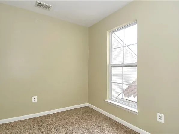 18113 Royal Bonnet Cir, Gaithersburg, MD 20886