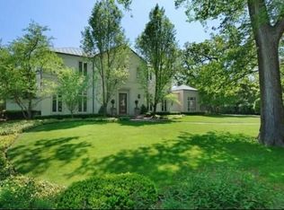 975 Armour Cir, Lake Forest, IL 60045