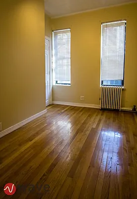 Rented by Wave Real Estate Group | media 18