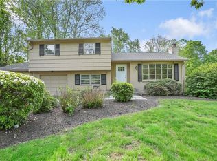 280 Plattsville Rd, Trumbull, CT 06611