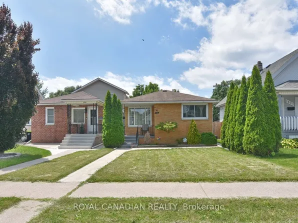1635 Elsmere Ave, Windsor, ON N8X 4H5