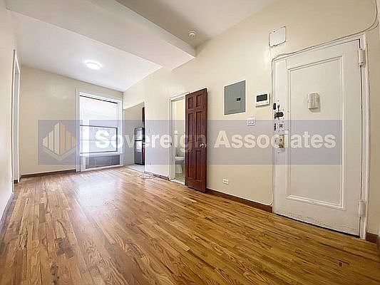 2nd image of 240 W 104th St APT 2C