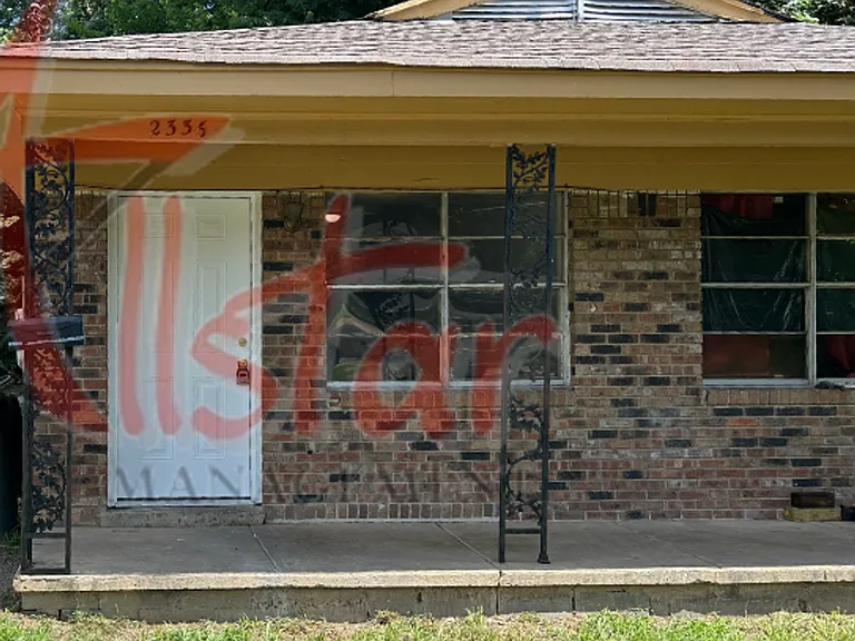 2336 Norman Ave — Photo 1