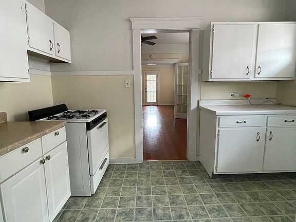 4th image of 4729 Carondelet St #10425243