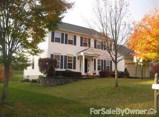 106 N Springhurst Dr, East Greenbush, NY 12061