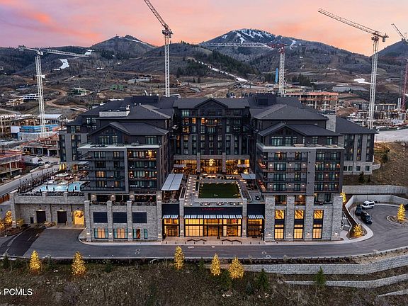 2nd image of 1702 W Glencoe Mountain Way #6006