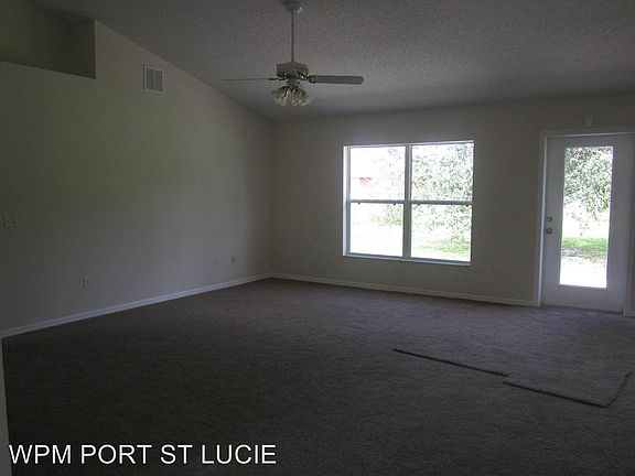 3rd image of 286 NW Biltmore St