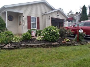 70 Penny Ln, Easton, PA 18040