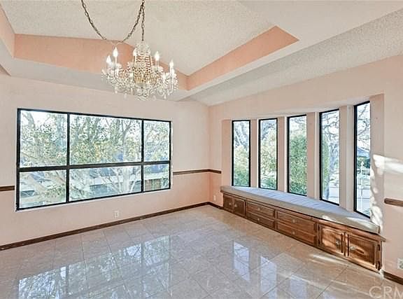 5th image of 512 Knob Hill Ave