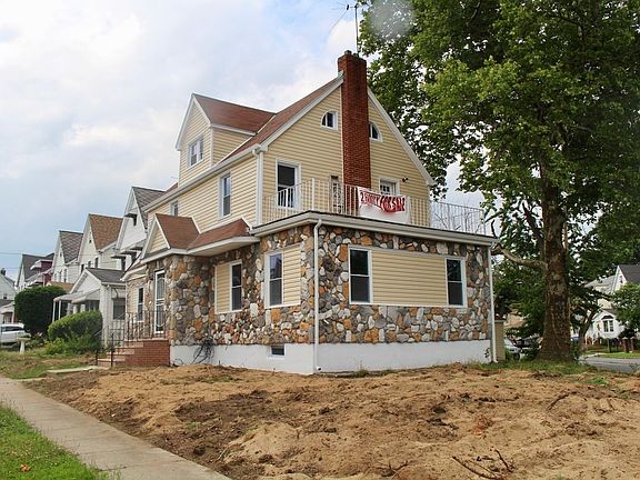 4th image of 11527 210th St