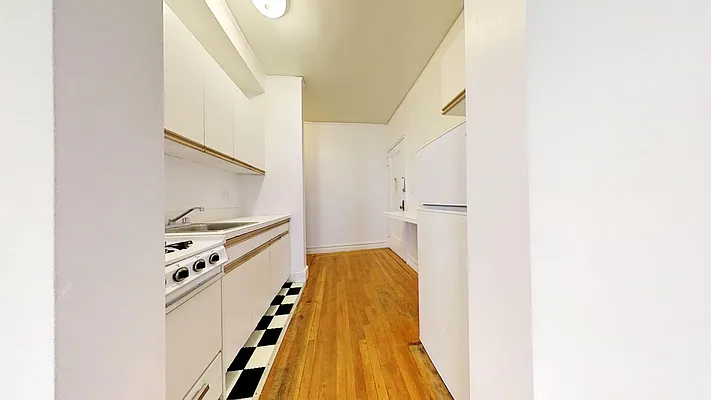 Rented by Bond New York | media 16