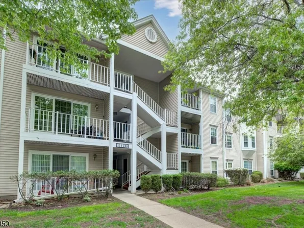 225 Larch Ln, Mahwah Twp., NJ 07430