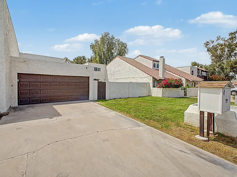 2122 E Margarita Dr — Photo 15