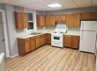 408 3rd St SW #2, Independence, IA 50644