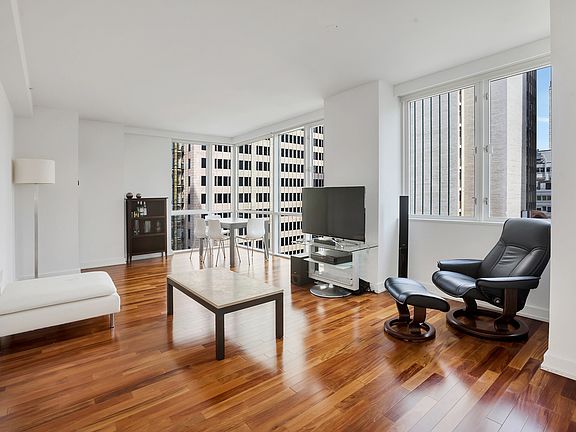 5th image of 60 E 55th St APT 30A