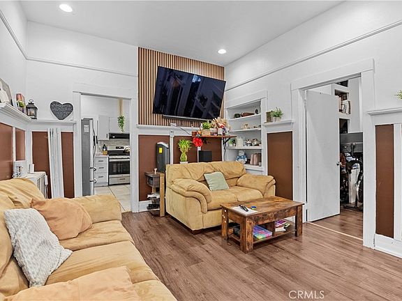 4th image of 1719 Bissell Ave
