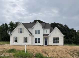 7398 Newbury Dr, Olive Branch, MS 38654