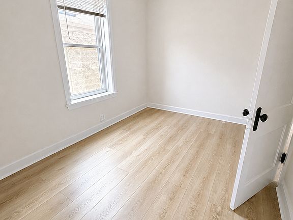 5th image of 2332 W Charleston St APT 2F