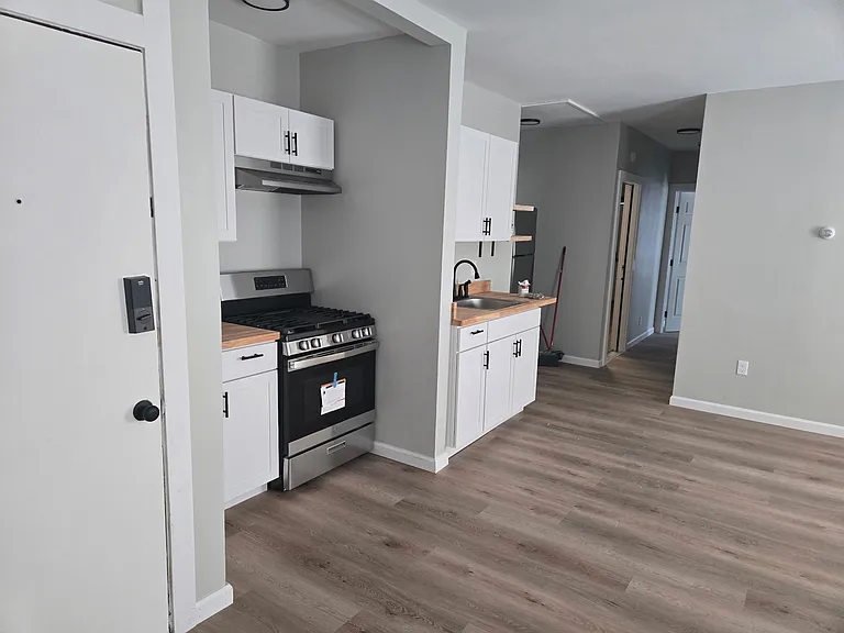164 Grove St #1S — Photo 7