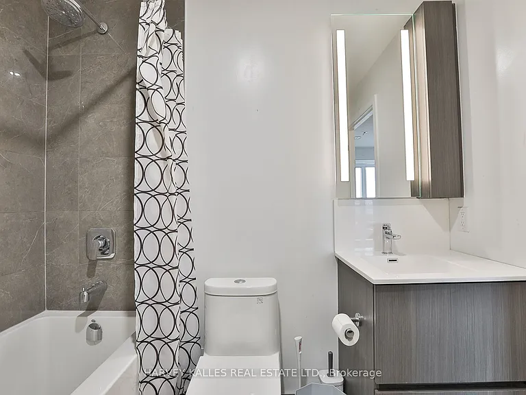 215 Lakeshore Rd W #206 — Photo 21