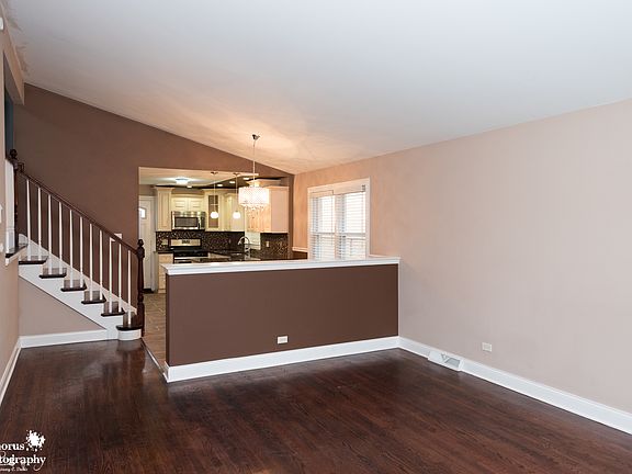3rd image of 14314 Dorchester Ave