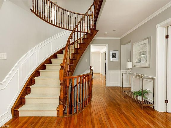 5th image of 295 Shoreacres Rd