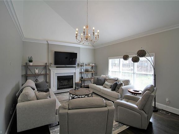 3rd image of 5105 Armstead Dr