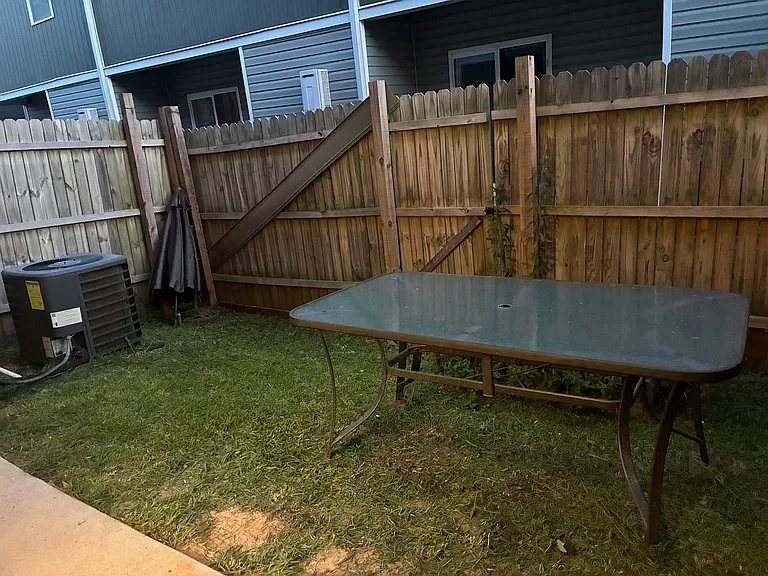 139 Hunters Grove Dr — Photo 15
