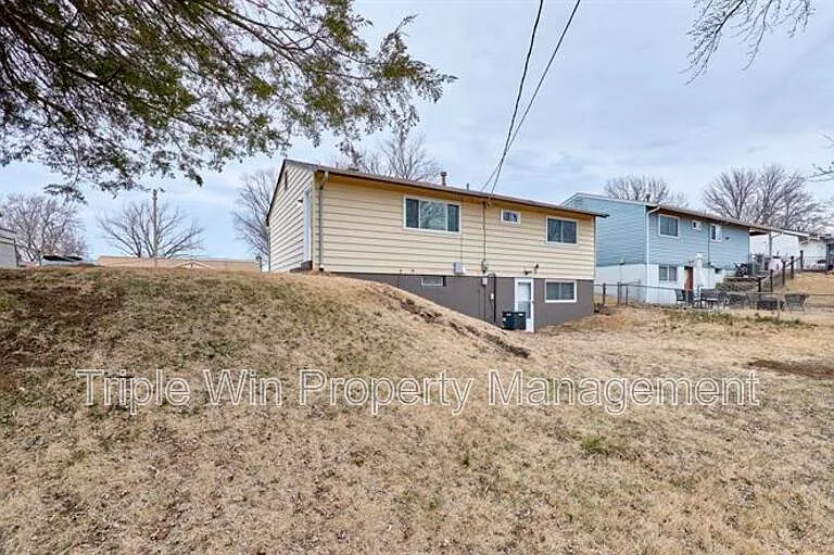 3049 Orton St — Photo 38