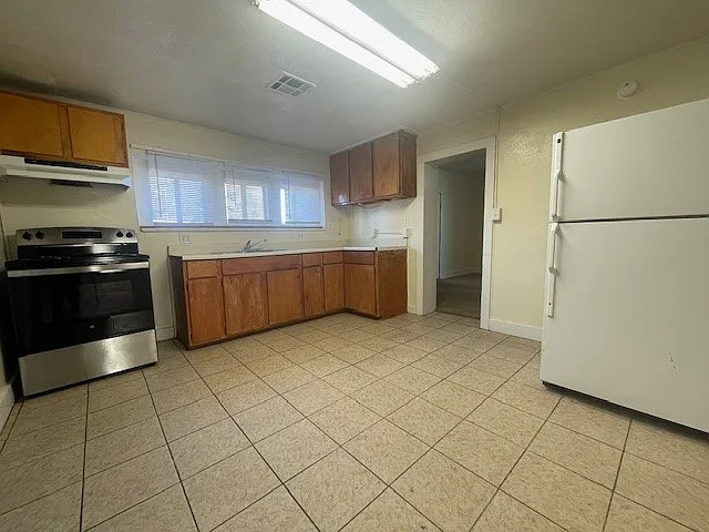 711 1/2 Foster Rd — Photo 5