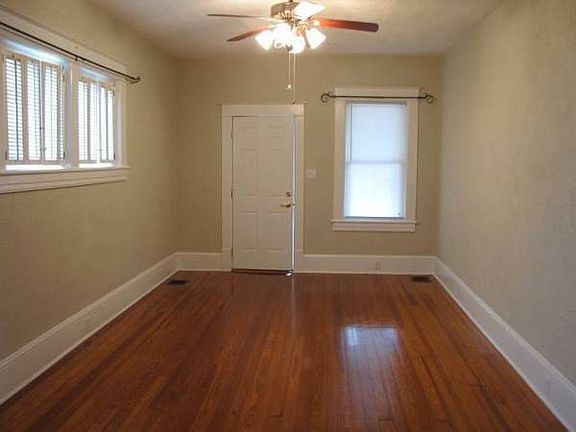 4th image of 1610 Gladstone Ave SE
