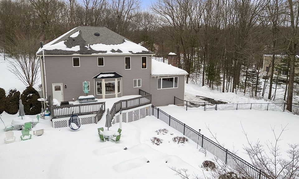 2nd image of 30 Azalea Rd