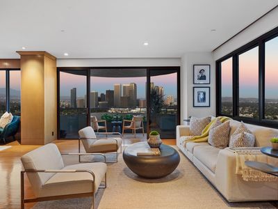10560 Wilshire Blvd APT 2106, Los Angeles, CA, 90024
