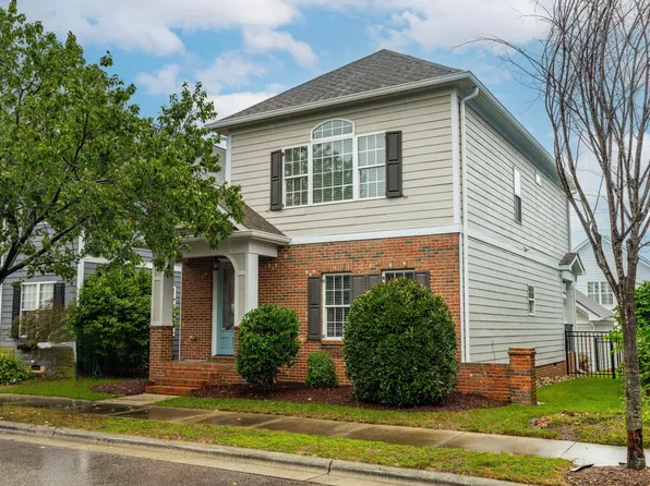 1136 Harp St, Raleigh, NC 27604